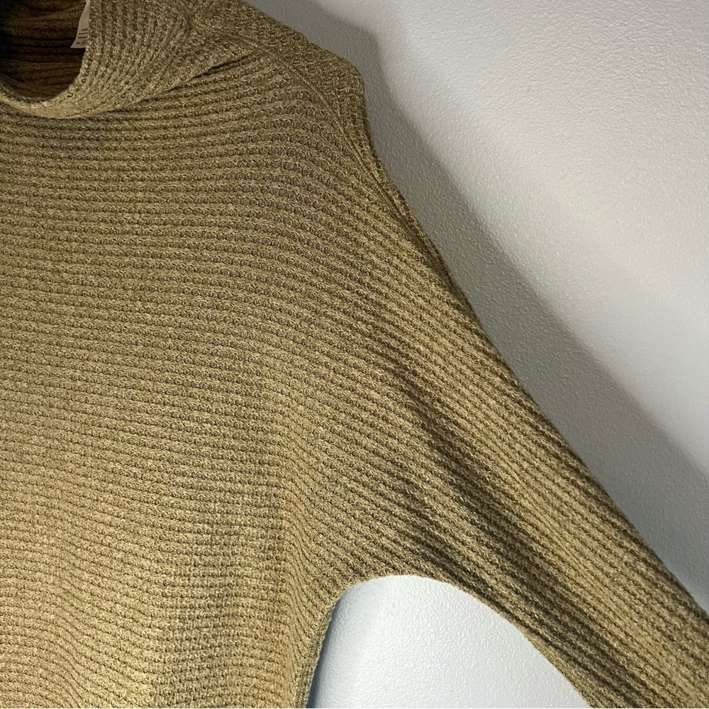 We The Free People XS Kitty Thermal Army Green Oversized Pullover Sweater casual - Picture 8 of 11